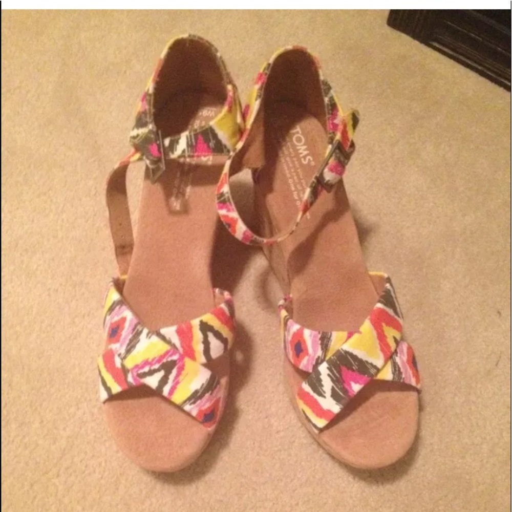 Toms wedges